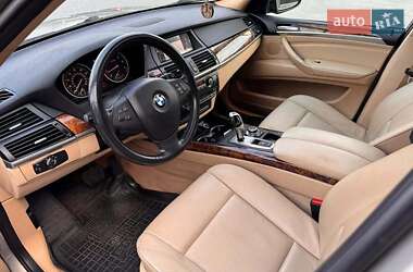 Внедорожник / Кроссовер BMW X5 2010 в 