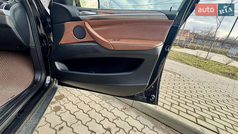 Внедорожник / Кроссовер BMW X5 2012 в Львове