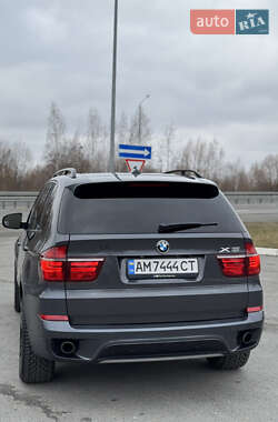 Позашляховик / Кросовер BMW X5 2011 в 
