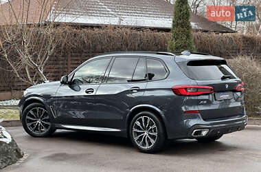 Внедорожник / Кроссовер BMW X5 2019 в 