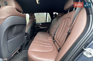 Внедорожник / Кроссовер BMW X5 2019 в 