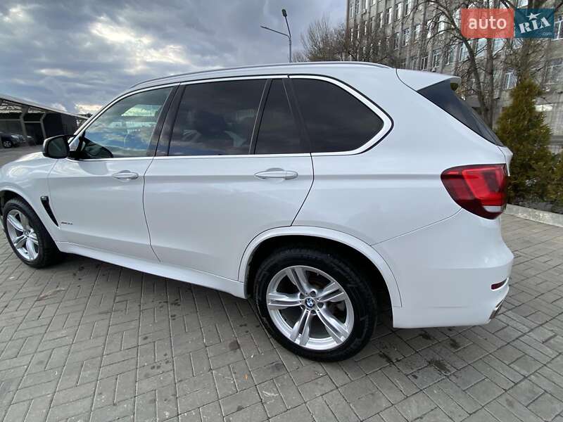 Внедорожник / Кроссовер BMW X5 2015 в Днепре
