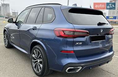 Внедорожник / Кроссовер BMW X5 2021 в Киеве