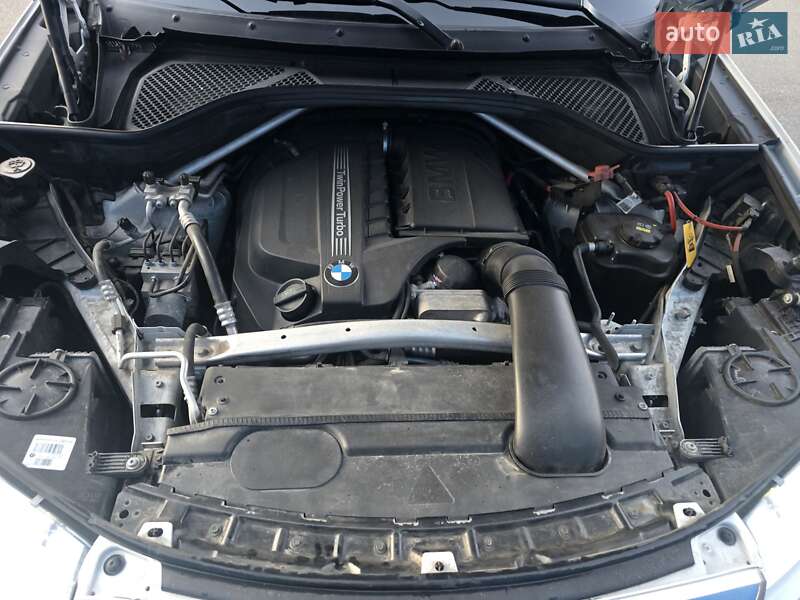 Внедорожник / Кроссовер BMW X5 2014 в Киеве