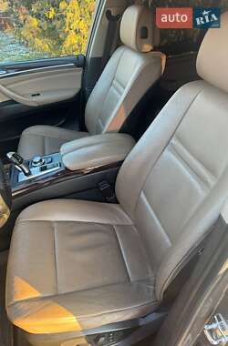 Позашляховик / Кросовер BMW X5 2009 в 