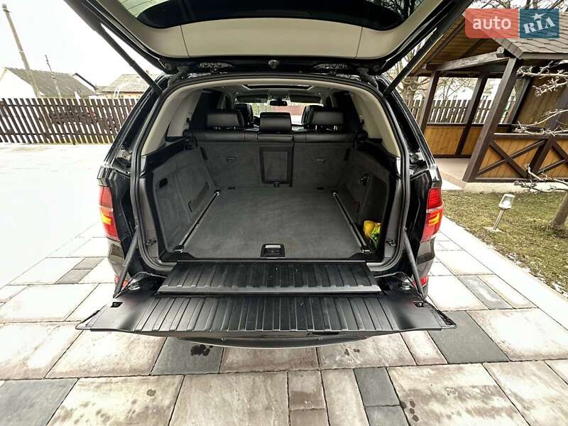 Позашляховик / Кросовер BMW X5 2010 в Львові
