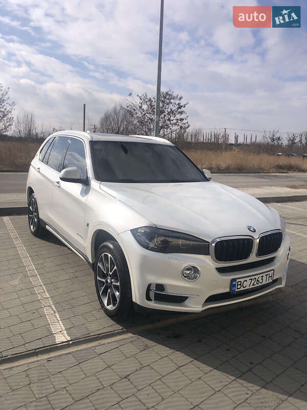 Позашляховик / Кросовер BMW X5 2017 в Львові