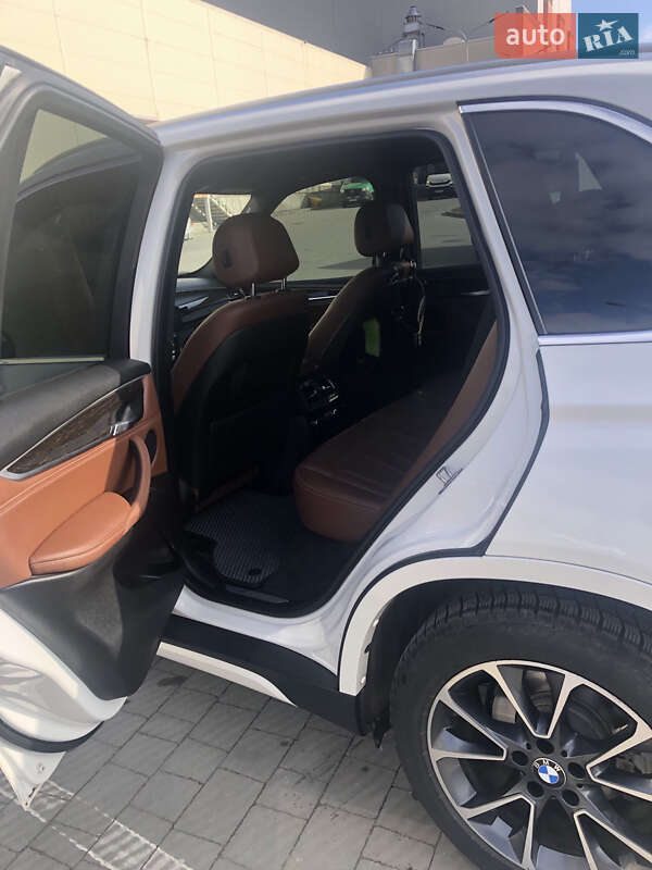 Внедорожник / Кроссовер BMW X5 2017 в Львове