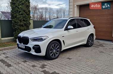 Позашляховик / Кросовер BMW X5 2022 в Чернівцях