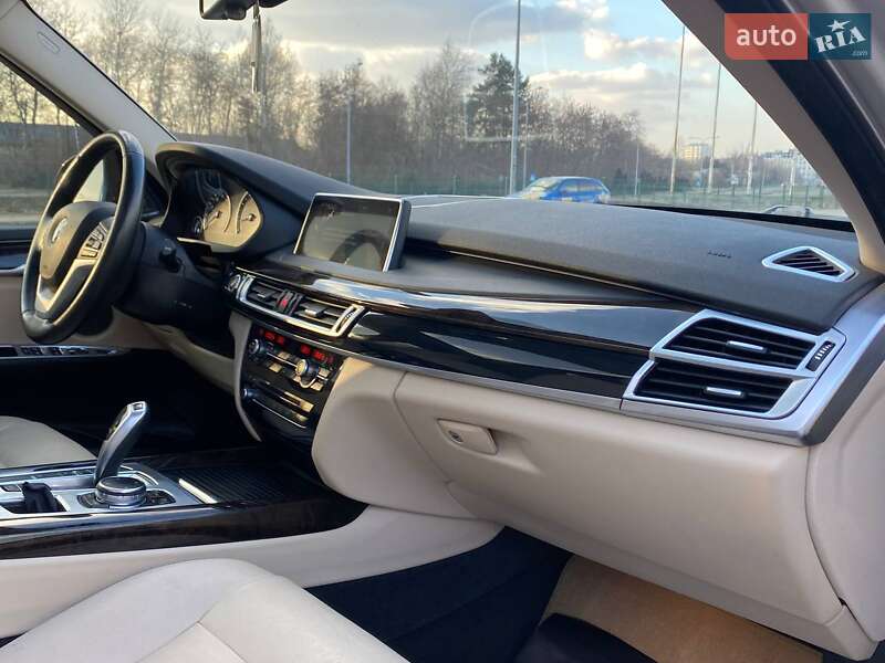 Внедорожник / Кроссовер BMW X5 2015 в Львове