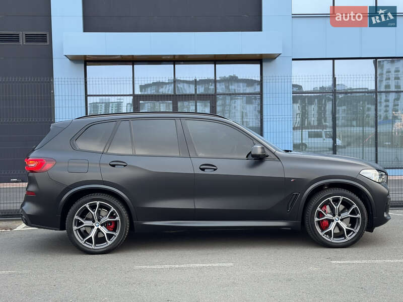 Внедорожник / Кроссовер BMW X5 2022 в Киеве