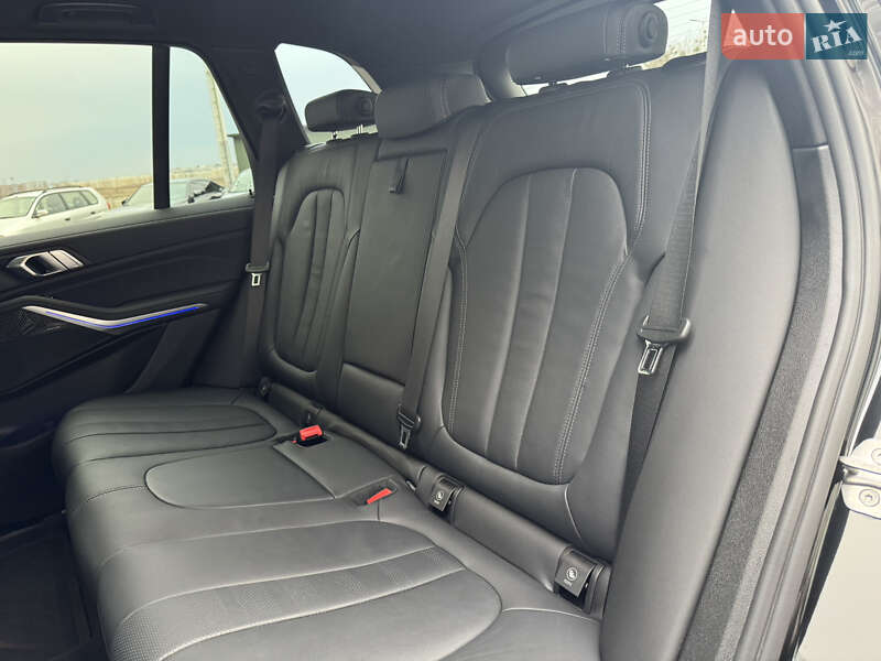 Внедорожник / Кроссовер BMW X5 2022 в Киеве