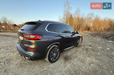 Внедорожник / Кроссовер BMW X5 2019 в 