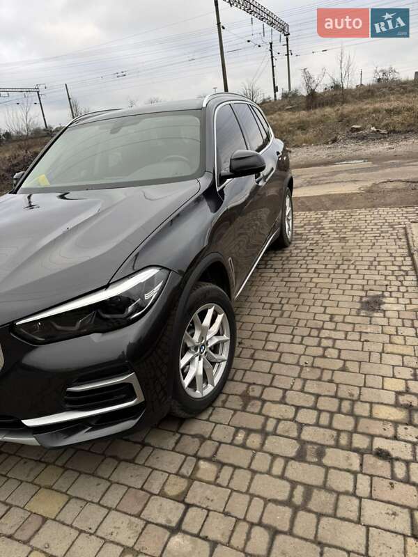 Позашляховик / Кросовер BMW X5 2021 в Знам'янці