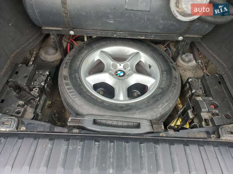 Внедорожник / Кроссовер BMW X5 2003 в Хмельницком