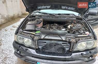 Внедорожник / Кроссовер BMW X5 2003 в 