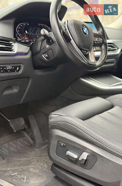 Позашляховик / Кросовер BMW X5 2021 в 
