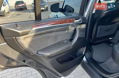 Позашляховик / Кросовер BMW X5 2011 в 