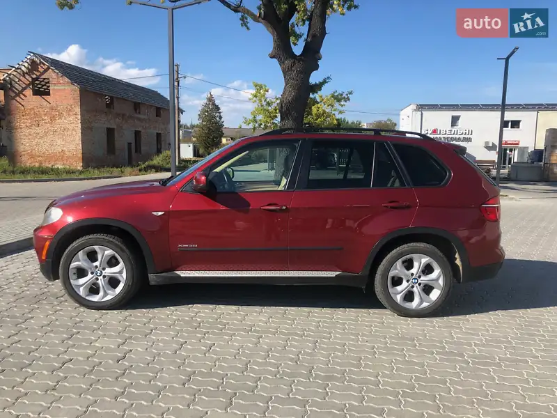 Позашляховик / Кросовер BMW X5 2012 в 