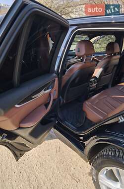 Позашляховик / Кросовер BMW X5 2015 в 