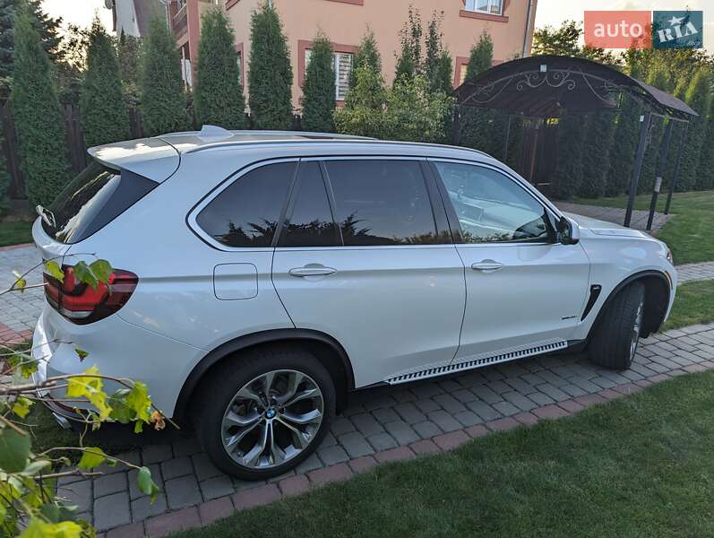 Внедорожник / Кроссовер BMW X5 2015 в Луцке