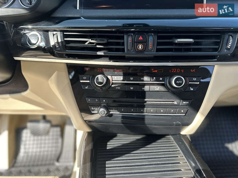 Внедорожник / Кроссовер BMW X5 2017 в Черновцах