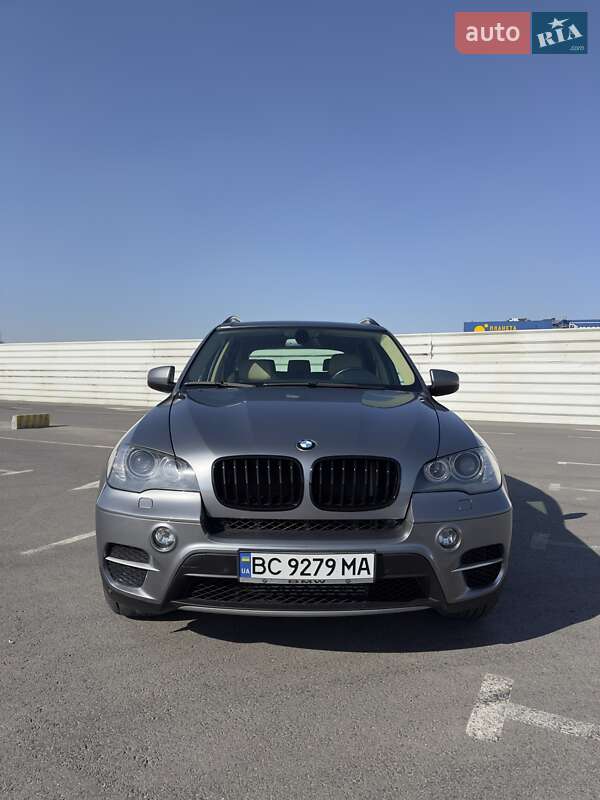 Позашляховик / Кросовер BMW X5 2010 в Львові