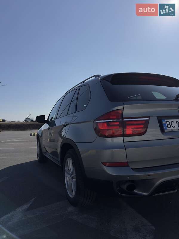 Позашляховик / Кросовер BMW X5 2010 в Львові