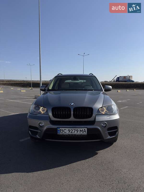 Позашляховик / Кросовер BMW X5 2010 в Львові