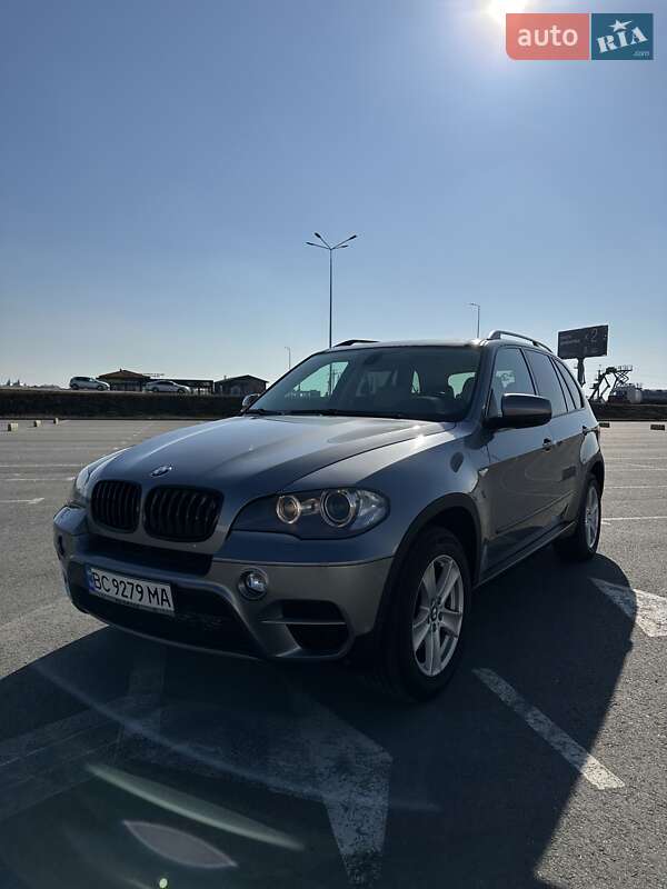 Позашляховик / Кросовер BMW X5 2010 в Львові