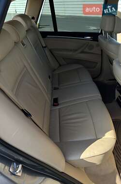 Внедорожник / Кроссовер BMW X5 2010 в 