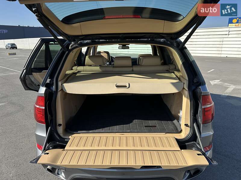 Позашляховик / Кросовер BMW X5 2010 в Львові