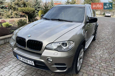 Внедорожник / Кроссовер BMW X5 2011 в Дубно