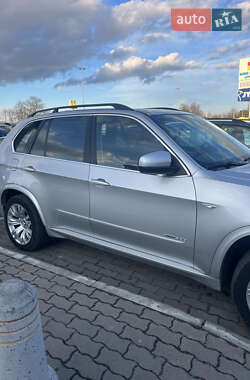 Позашляховик / Кросовер BMW X5 2010 в 