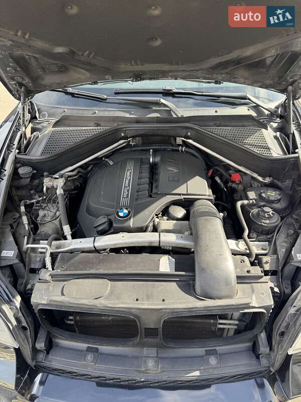 Позашляховик / Кросовер BMW X5 2012 в Києві
