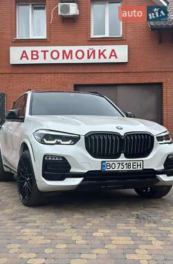 Внедорожник / Кроссовер BMW X5 2020 в 