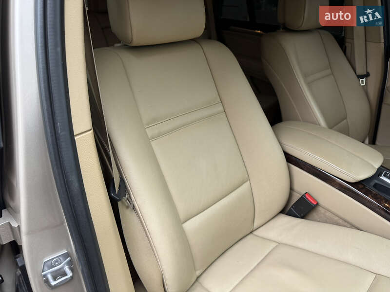 Внедорожник / Кроссовер BMW X5 2012 в Одессе