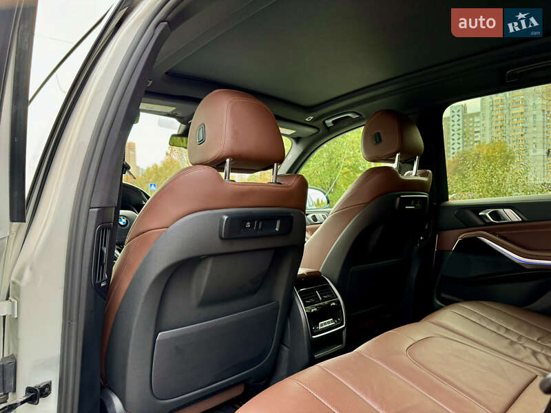 Внедорожник / Кроссовер BMW X5 2019 в Киеве