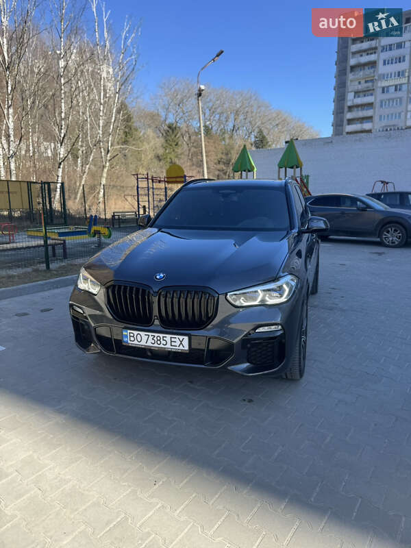 Внедорожник / Кроссовер BMW X5 2019 в 