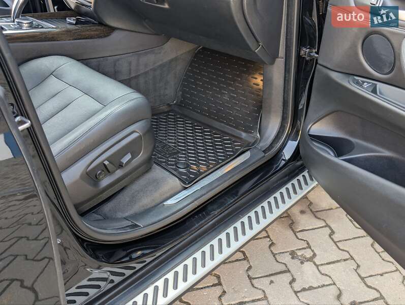 Позашляховик / Кросовер BMW X5 2015 в Косові