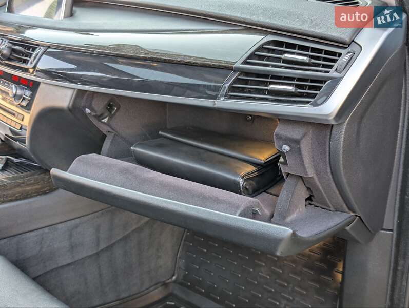 Позашляховик / Кросовер BMW X5 2015 в Косові