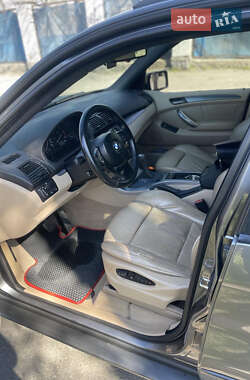 Позашляховик / Кросовер BMW X5 2004 в 