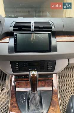 Внедорожник / Кроссовер BMW X5 2003 в 
