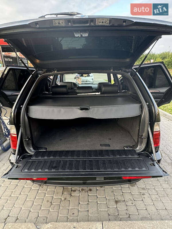 Внедорожник / Кроссовер BMW X5 2004 в 