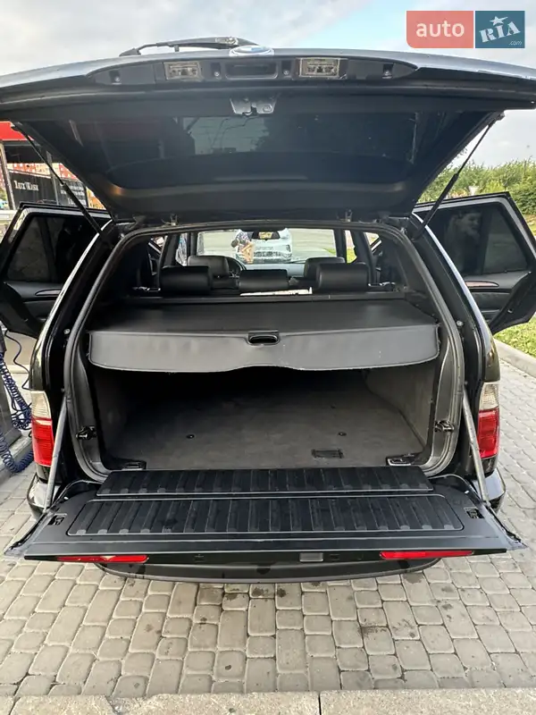 Внедорожник / Кроссовер BMW X5 2004 в 