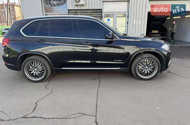 Позашляховик / Кросовер BMW X5 2014 в 