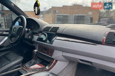Позашляховик / Кросовер BMW X5 2000 в 