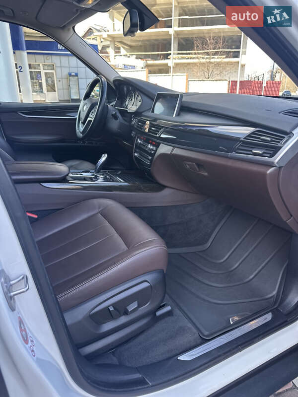 Позашляховик / Кросовер BMW X5 2015 в Києві