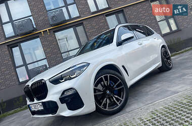Позашляховик / Кросовер BMW X5 2022 в 