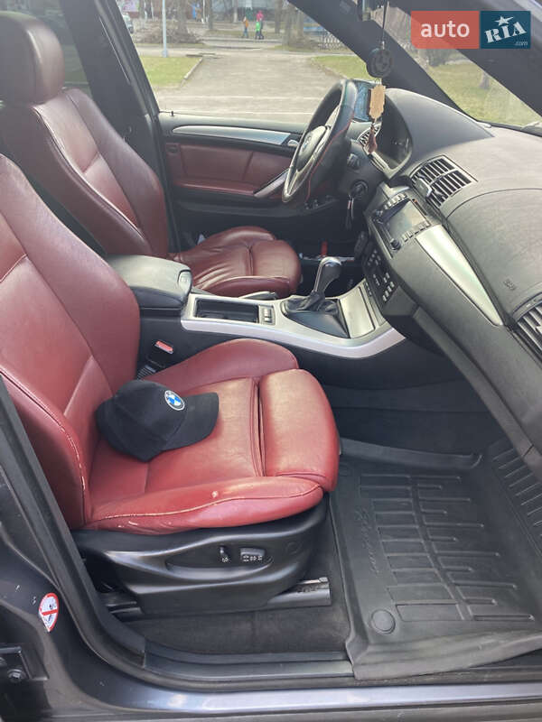 Позашляховик / Кросовер BMW X5 2001 в Рівному